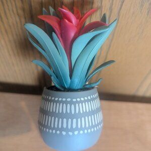 Bath & Body Works Potted Plant Red Flower Wallflower Plug In Diffuser
